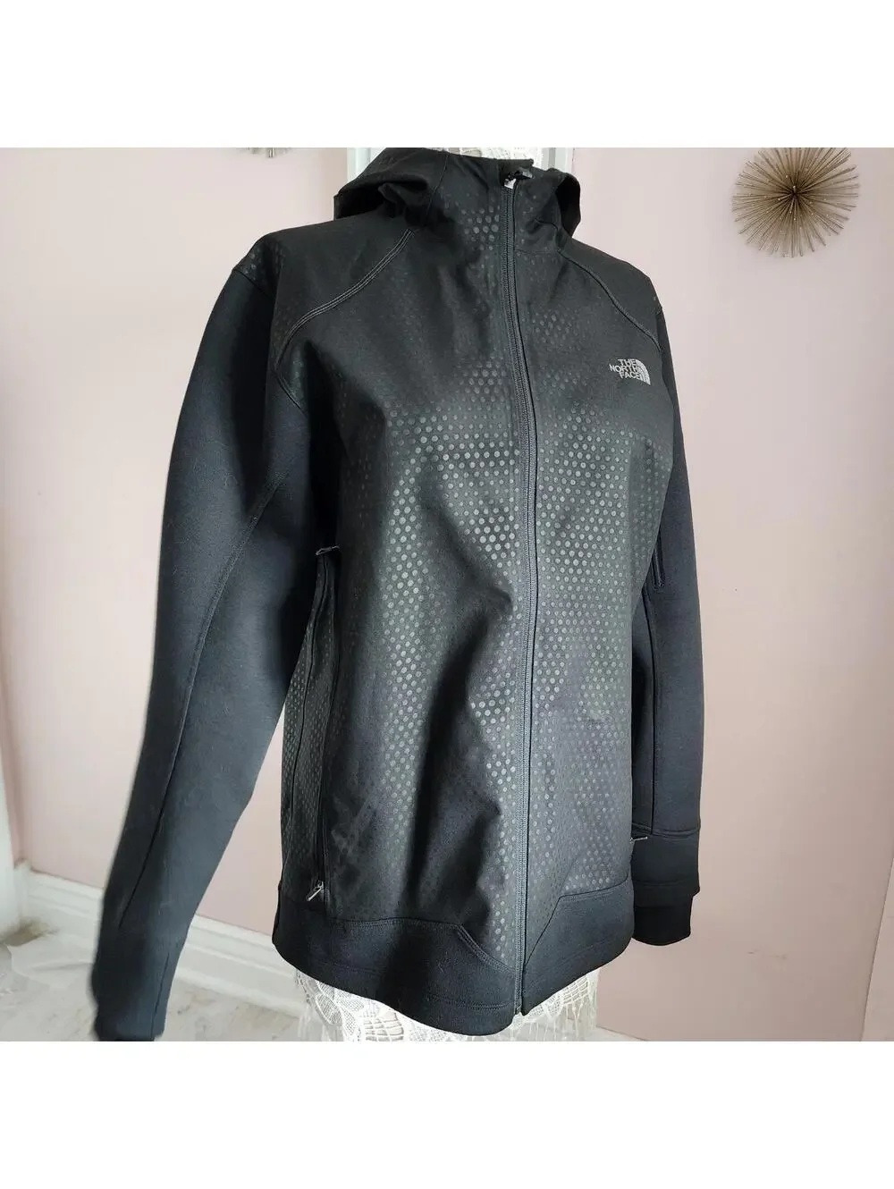 The North Face Men’s L Black Polka Dot Hooded Softshell Jacket Flawless